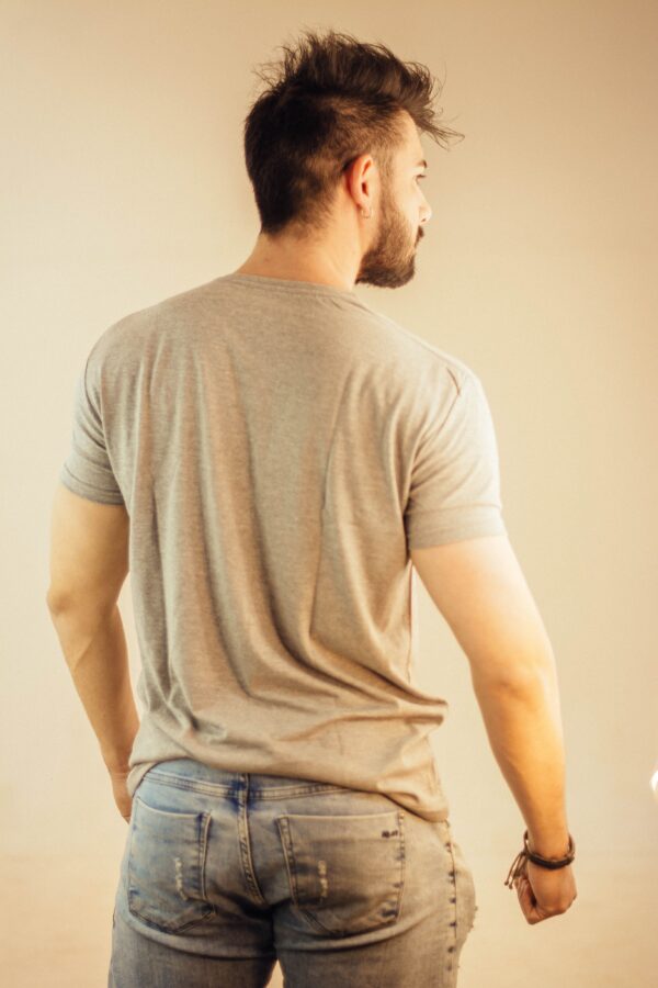 Remera básica gris 01 - Imagen 2